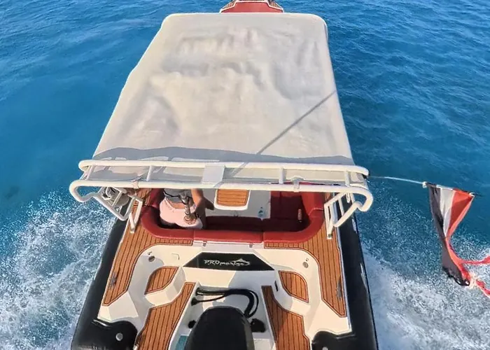 Botel Blue Horizon